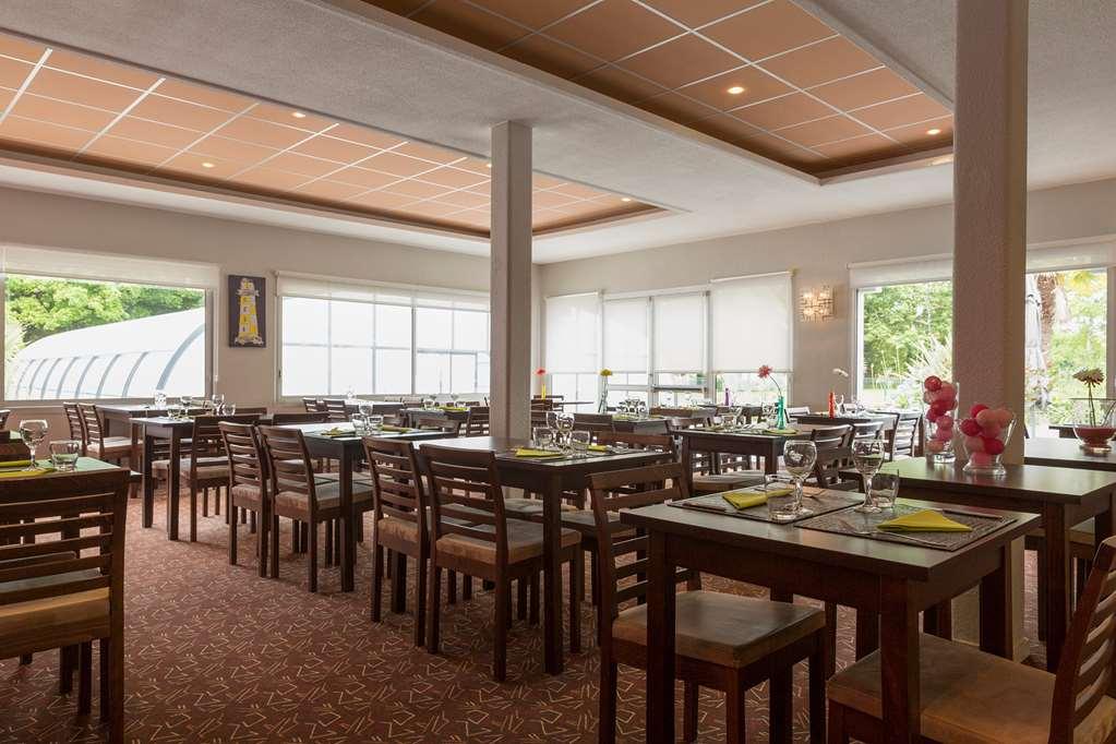 Hôtel du Golf Saint-Laurent,The Originals Relais Ploemel Restaurante foto